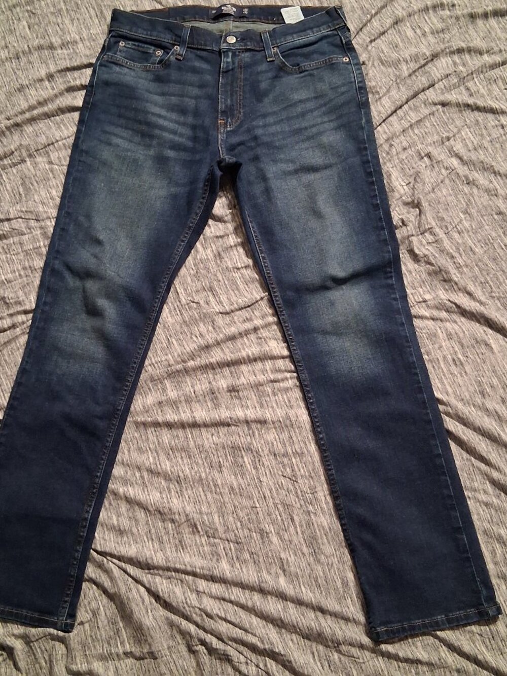 Hollister Co. Men’s Slim Straight Jeans – Dark Wash Denim